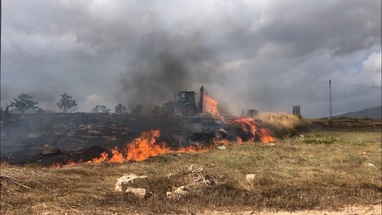 INCENDIO-CARRETERA-JUMILLA-10